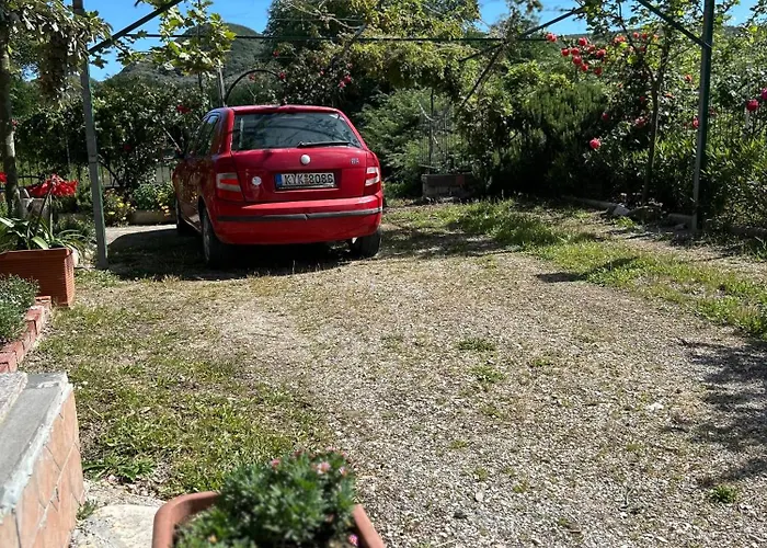 Facen 公寓 Gardeládes